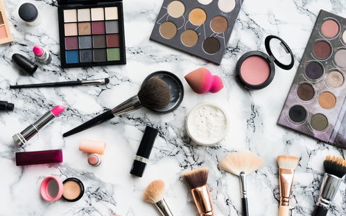 妝點屏幕，呵護秀發(fā) 化妝品與頭發(fā)護理高清壁紙的藝術(shù)與實用